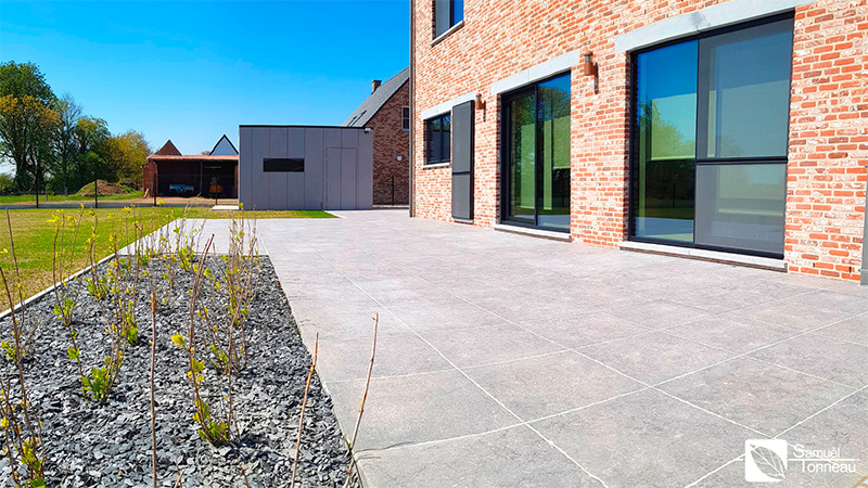 013_Amenagement_Terrasse_en_ceramique_gres_cerame_exterieur_Samuel_Tonneau_amenagement_jardin_entretiens_Tournai_Peruwelz_Tourpes_Beloeil_Mons