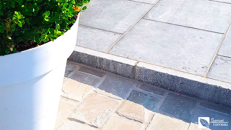 007_Amenagement_Terrasse_en_pierre_bleue_exterieur_Samuel_Tonneau_amenagement_jardin_entretiens_Tournai_Peruwelz_Tourpes_Beloeil_Mons
